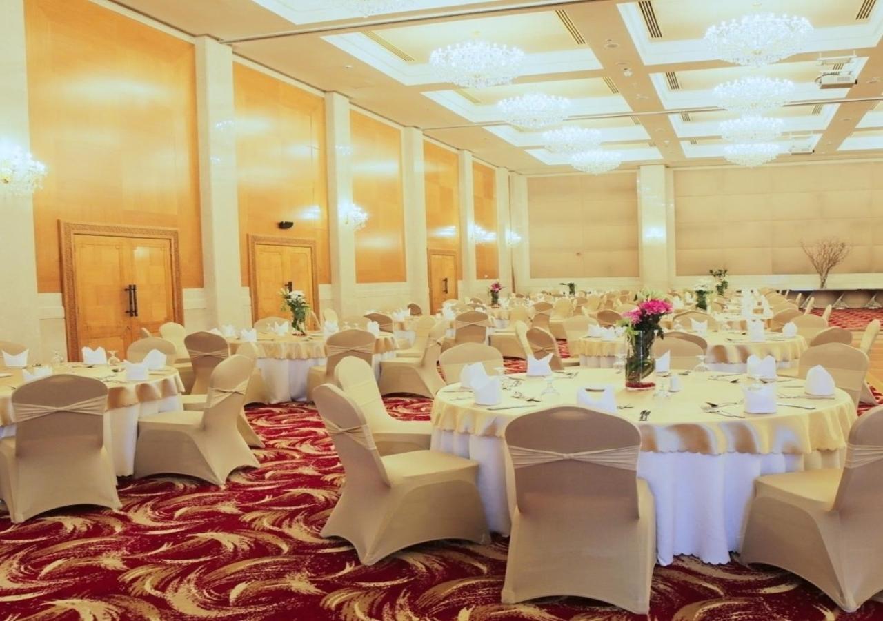 Kuwait Grand Hotel Kuwait City Esterno foto